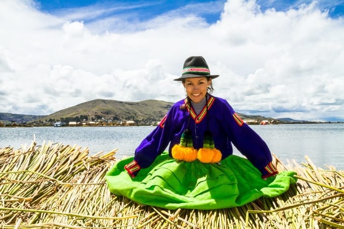 pessoas de uros do lago titicaca